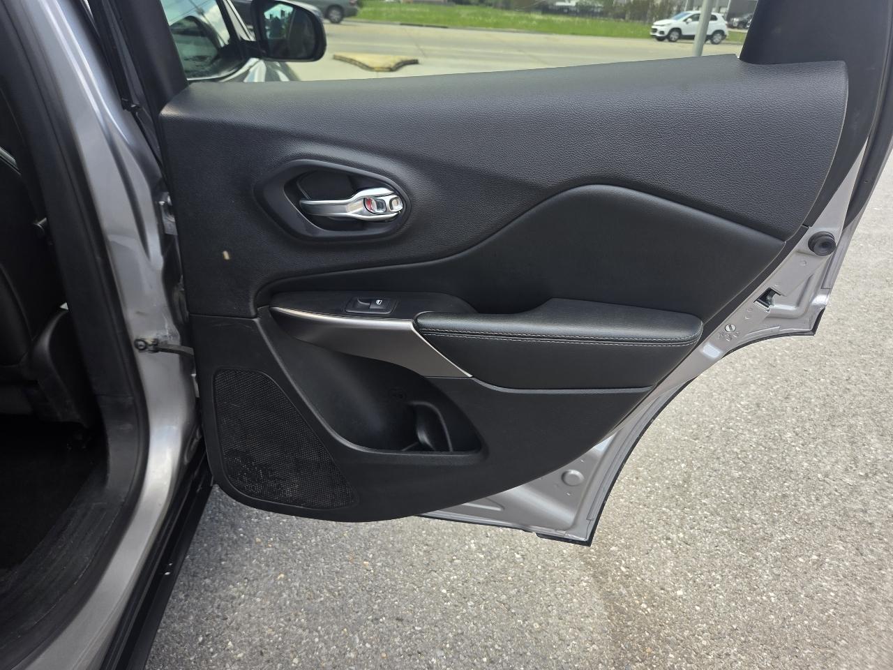 Jeep Cherokee Limited FWD 2020