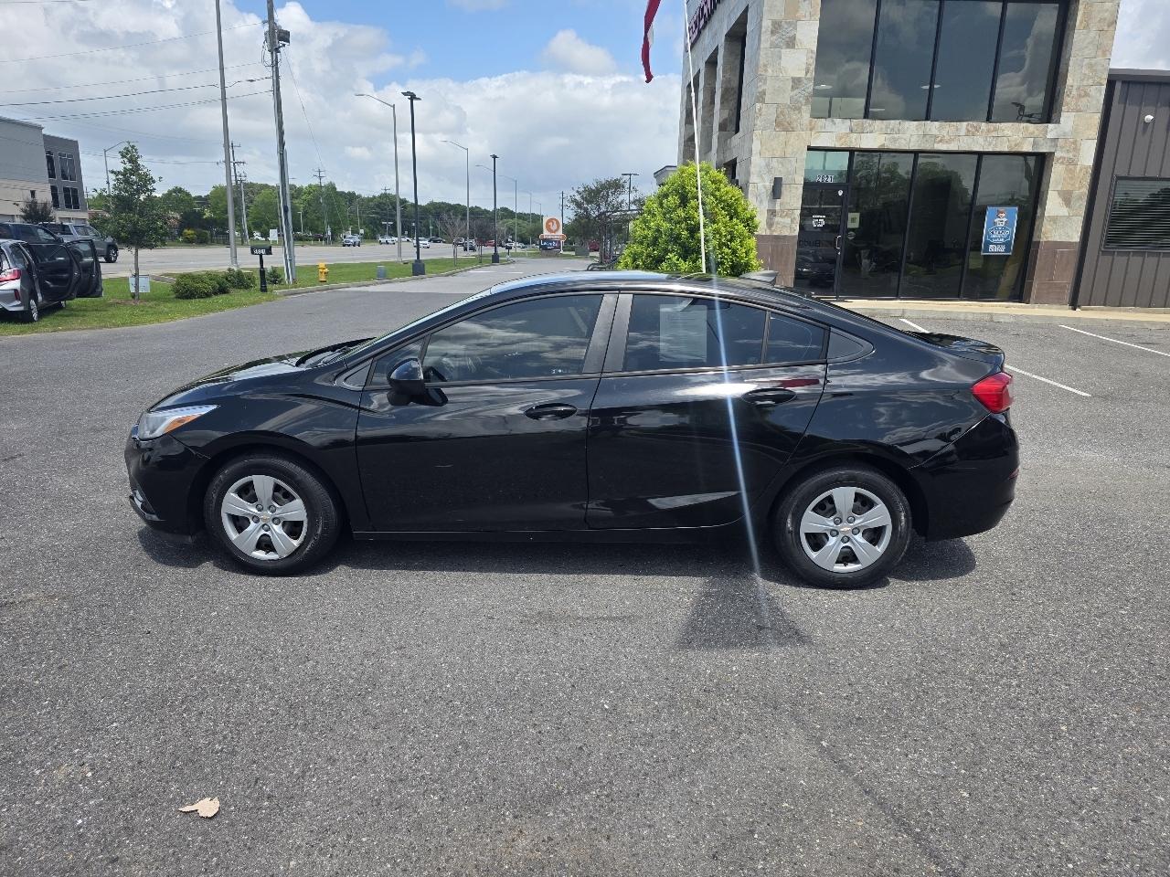 Chevrolet Cruze 4dr Sdn 1.4L LS w/1SB 2018