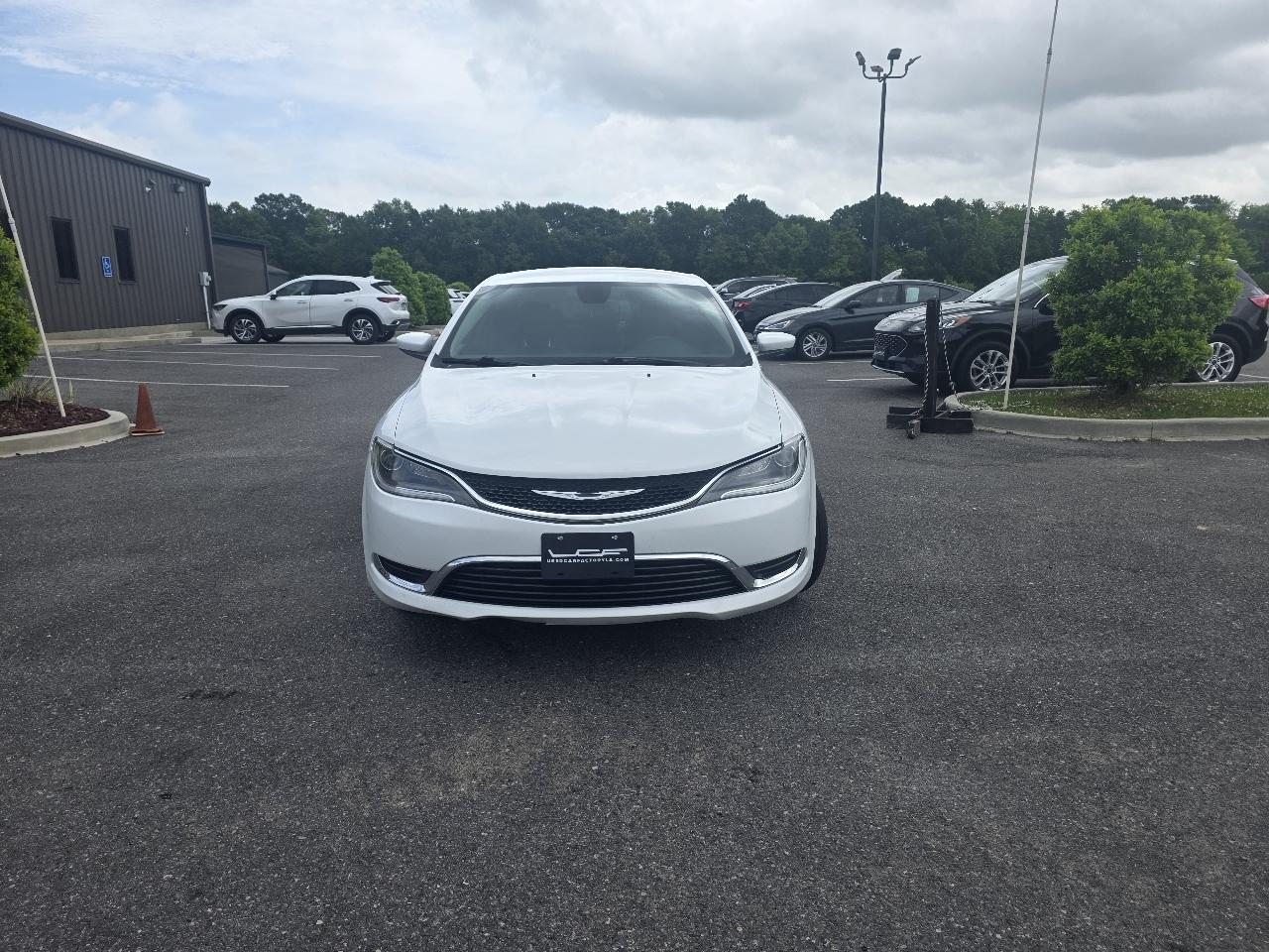 Chrysler 200 4dr Sdn Limited FWD 2016