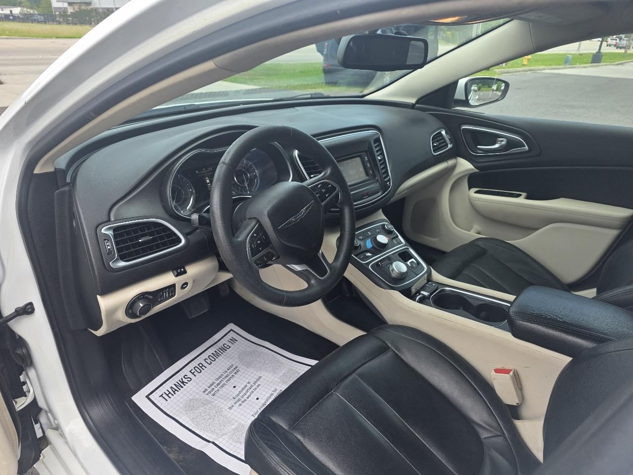 Chrysler 200 4dr Sdn Limited FWD 2016