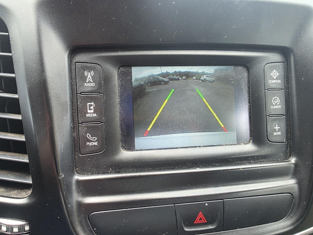 Chrysler 200 4dr Sdn Limited FWD 2016