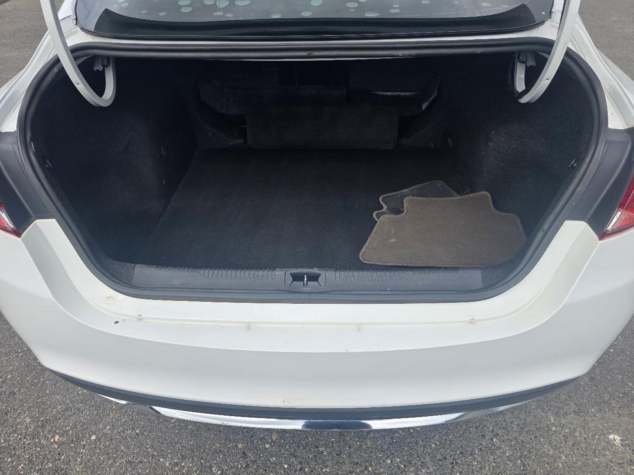 Chrysler 200 4dr Sdn Limited FWD 2016