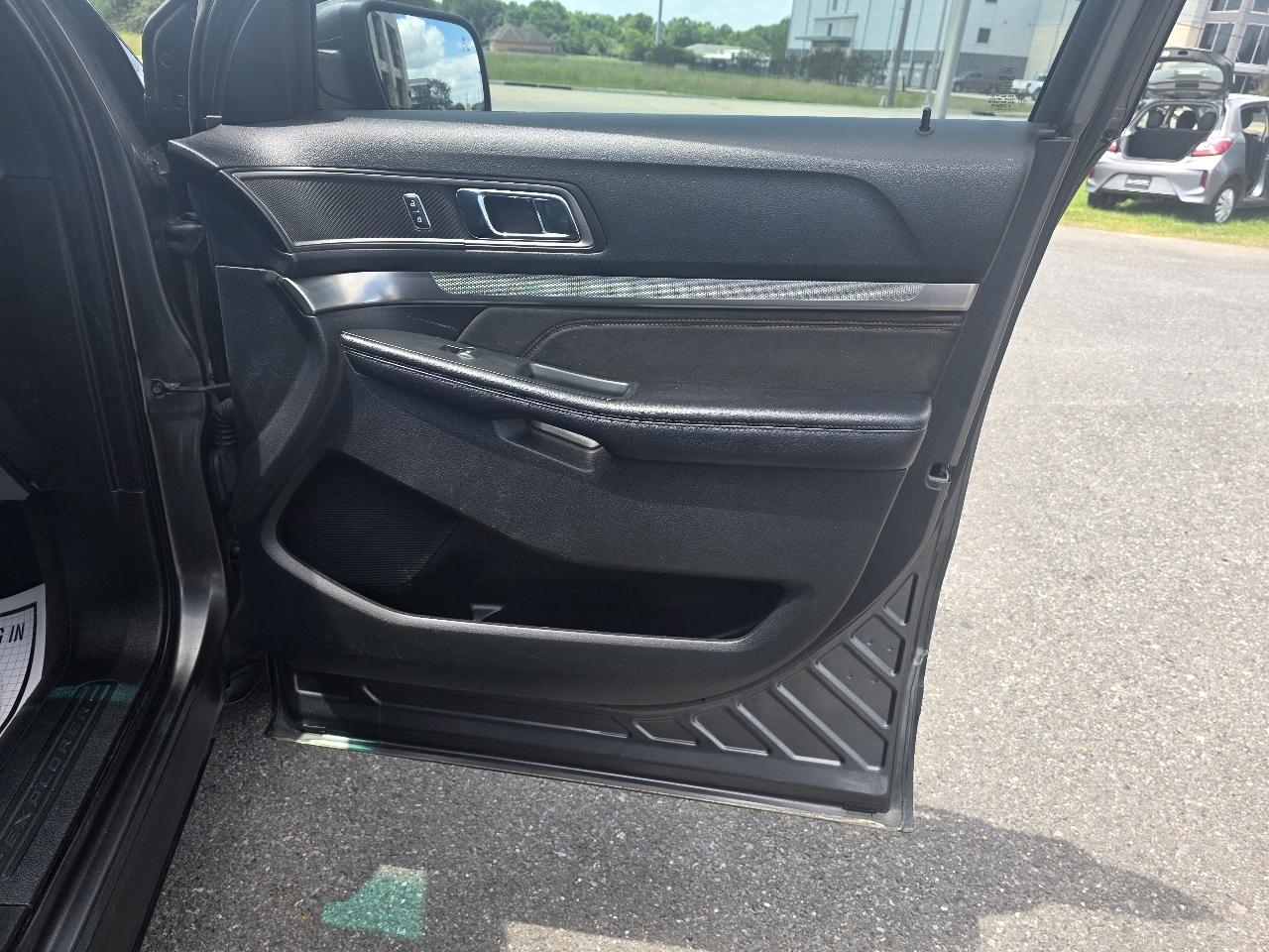 Ford Explorer XLT FWD 2018