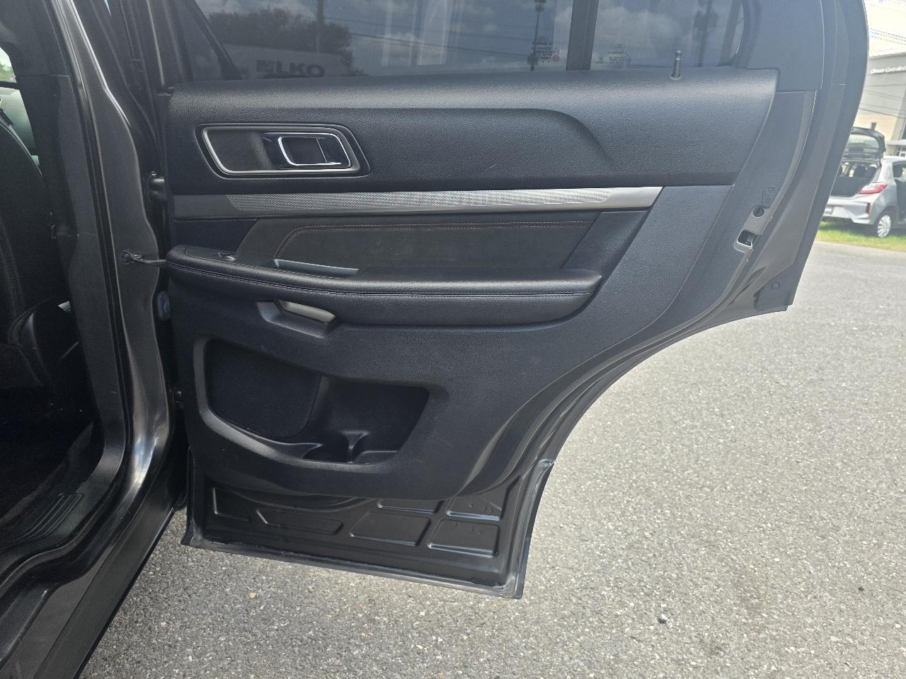 Ford Explorer XLT FWD 2018