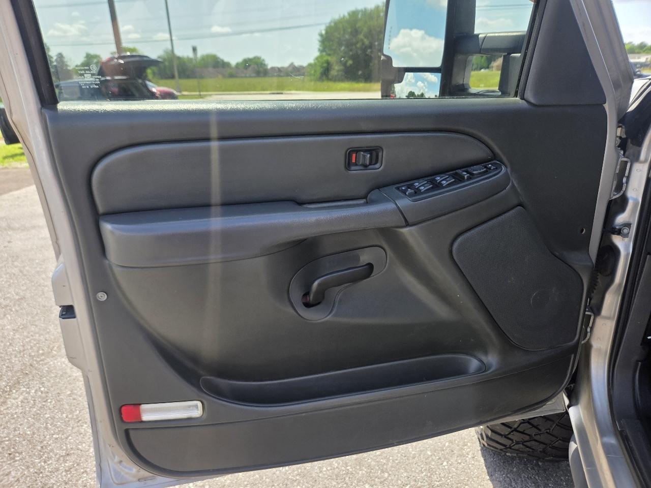 Chevrolet Silverado 1500 Crew Cab 143.5" WB 4WD LT1 2006