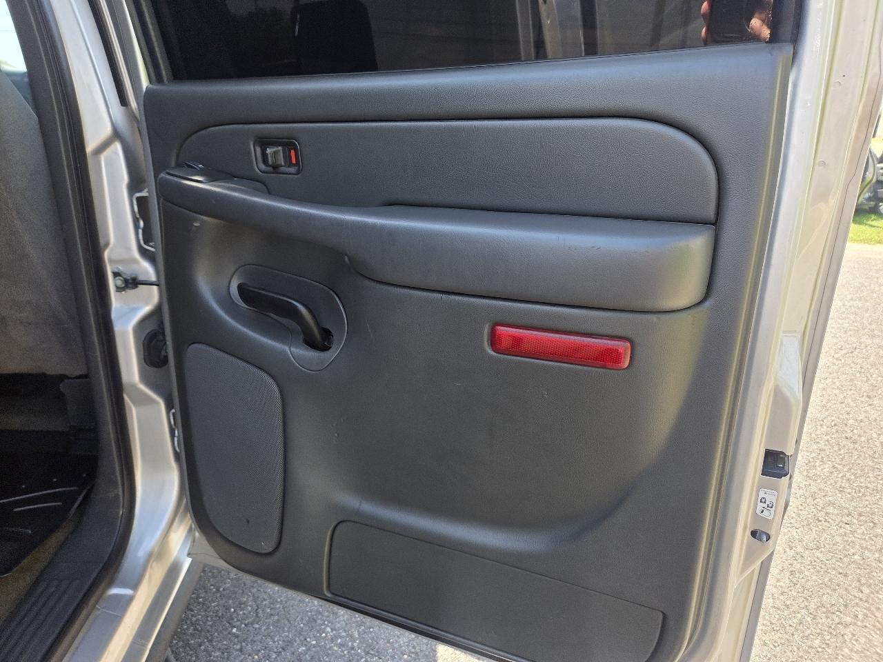 Chevrolet Silverado 1500 Crew Cab 143.5" WB 4WD LT1 2006