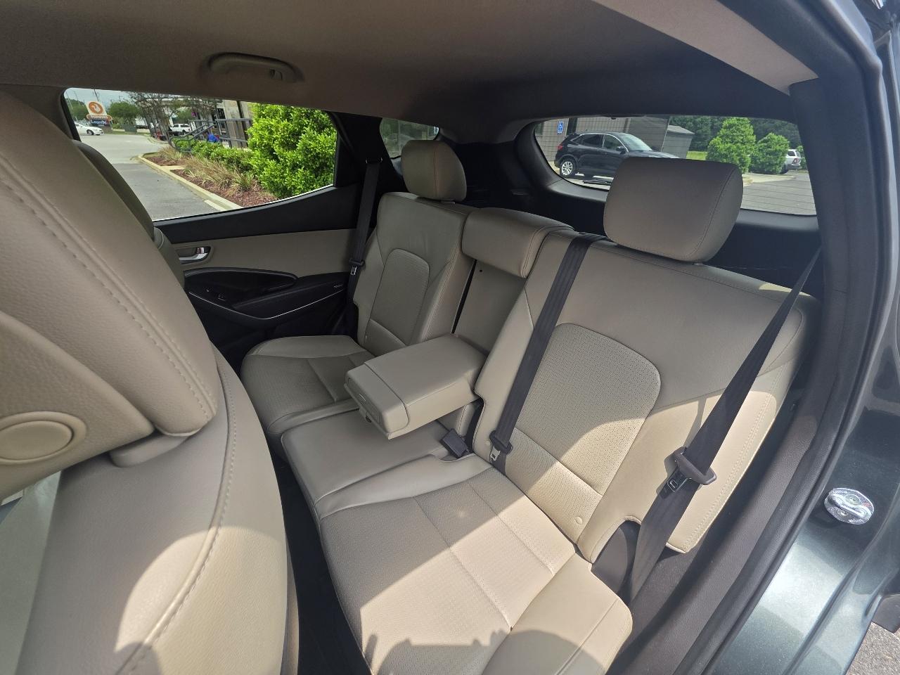 Hyundai Santa Fe FWD 4dr Sport 2013