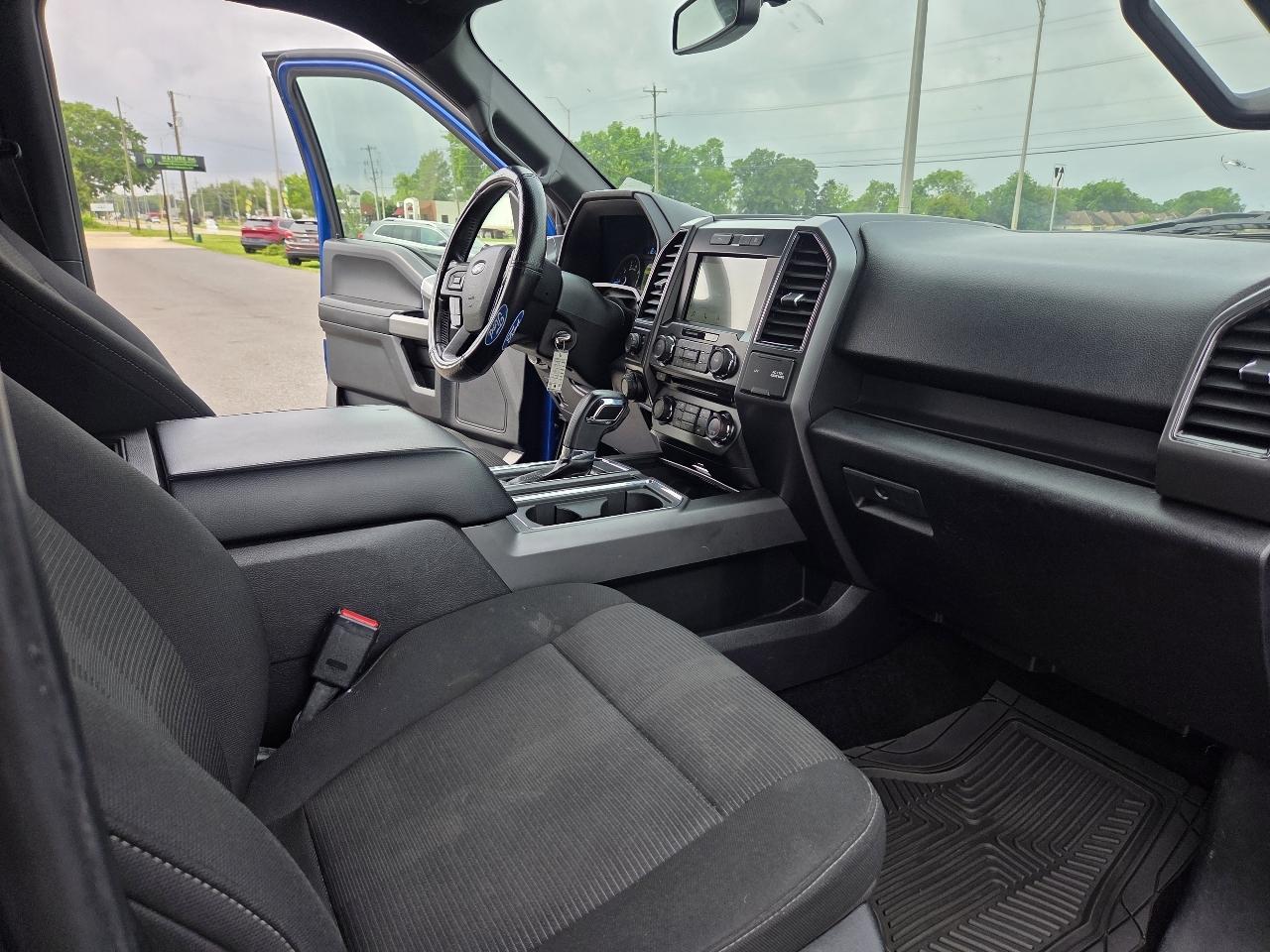 Ford F-150 XLT 2WD SuperCrew 5.5' Box 2017