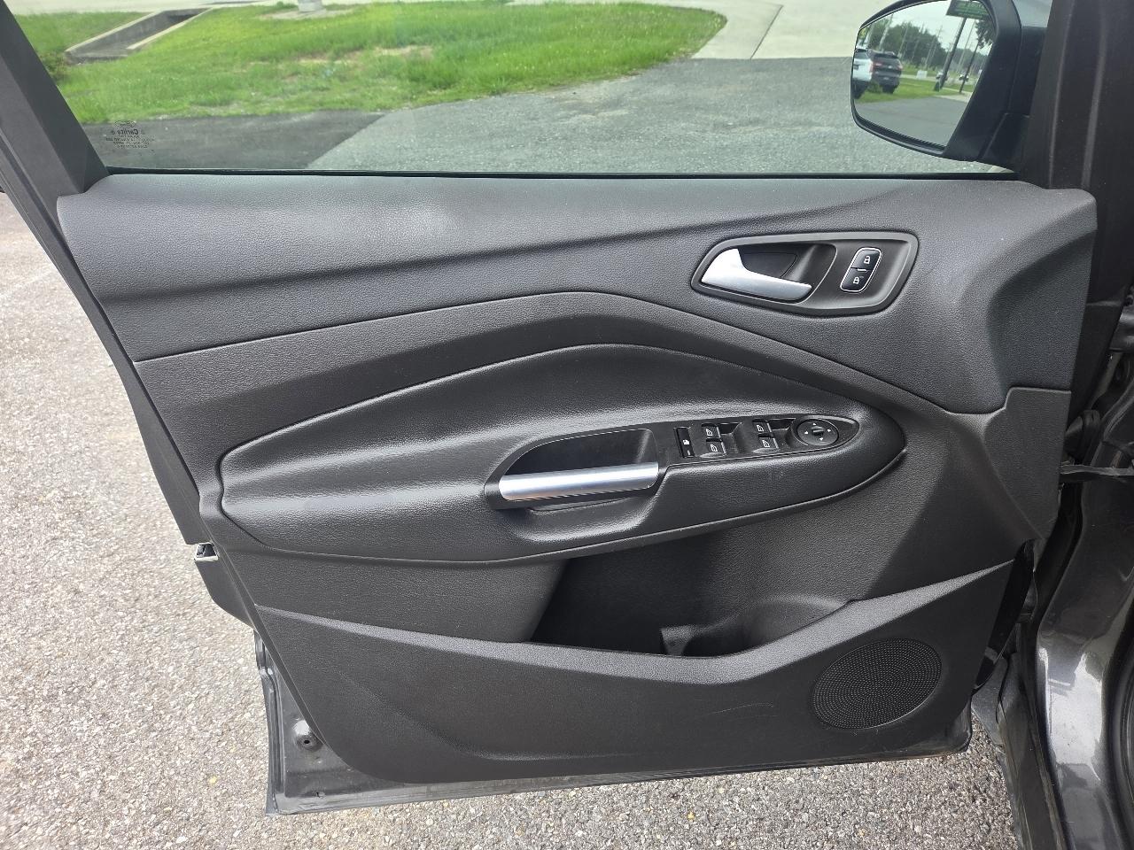 Ford Escape SE FWD 2017