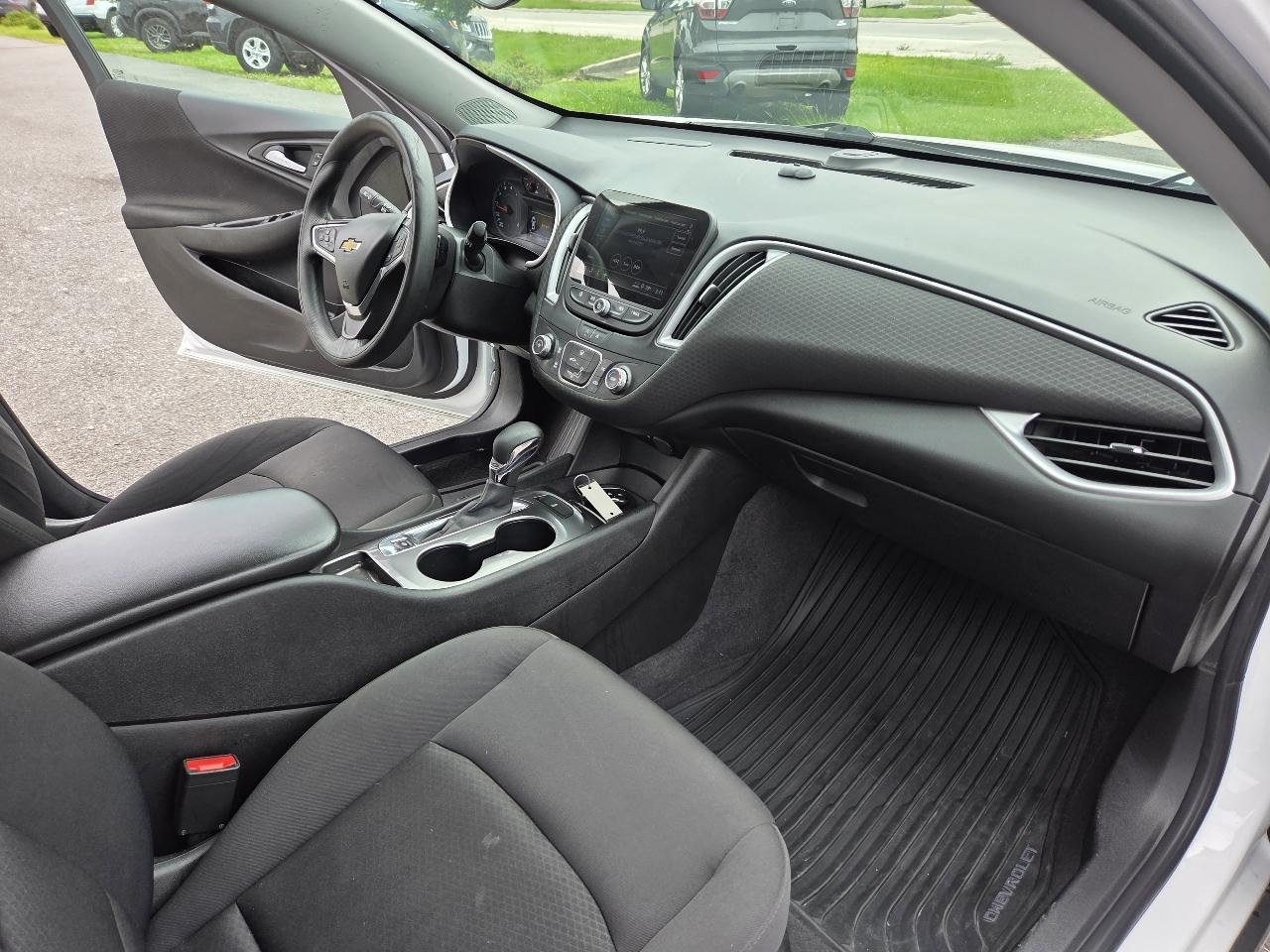Chevrolet Malibu 4dr Sdn LS w/1FL 2023