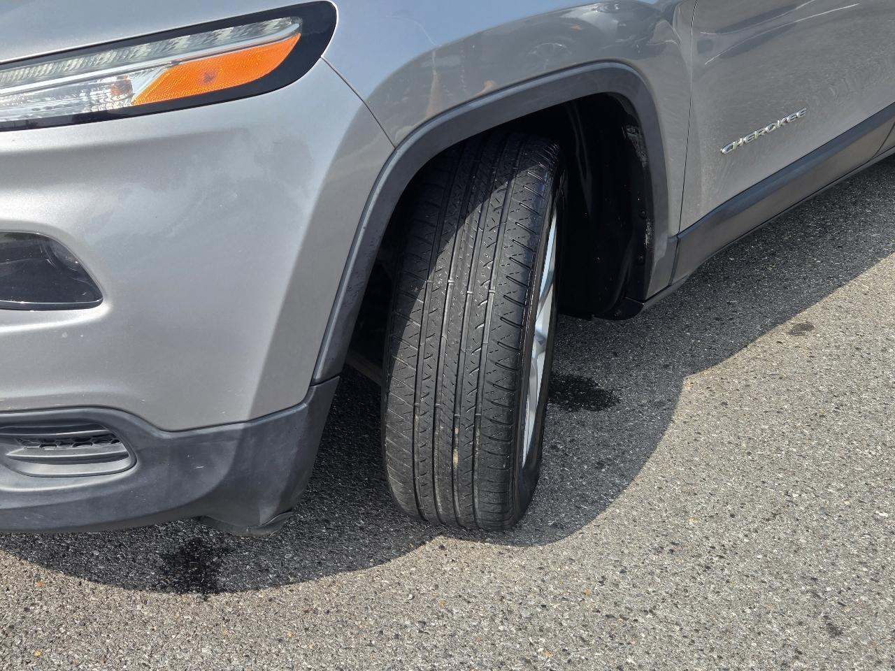 Jeep Cherokee FWD 4dr Sport 2016