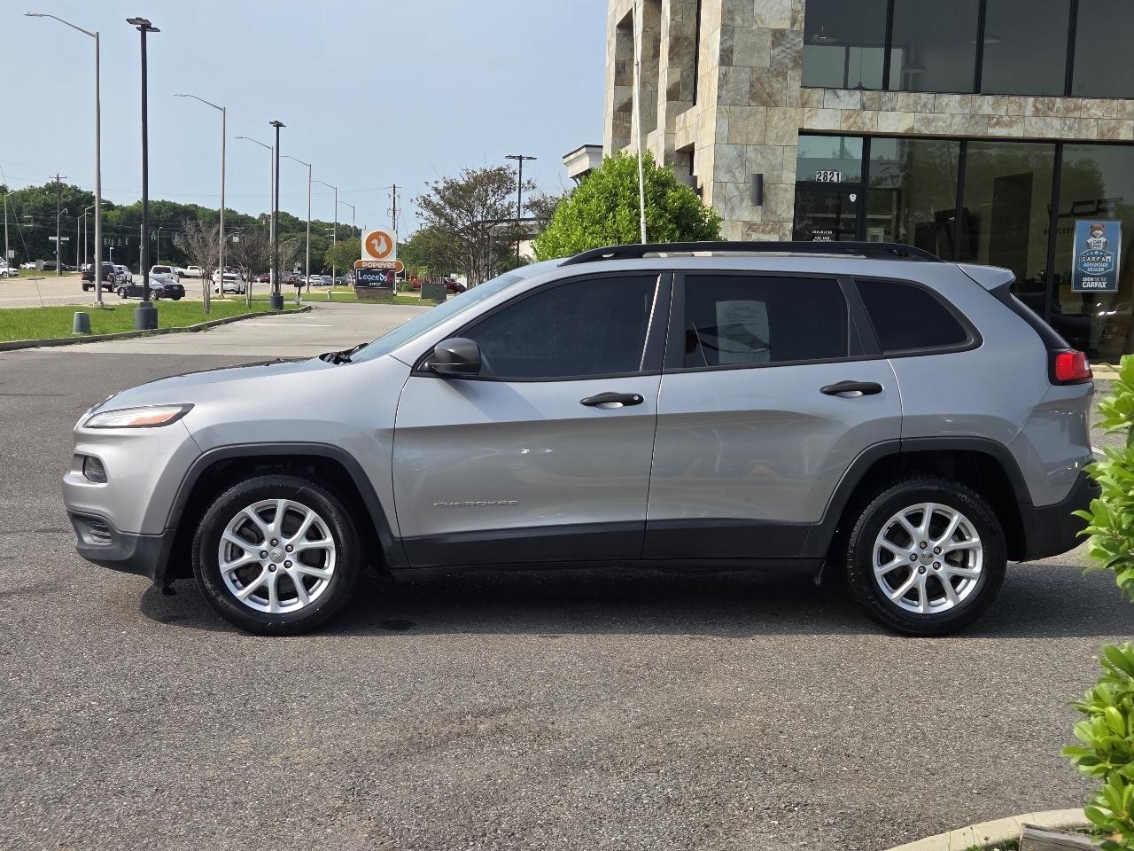Jeep Cherokee FWD 4dr Sport 2016