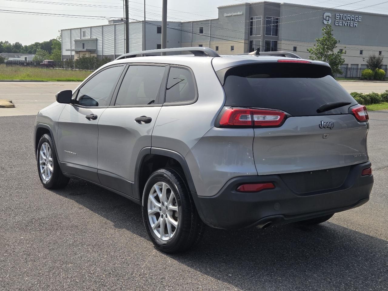 Jeep Cherokee FWD 4dr Sport 2016