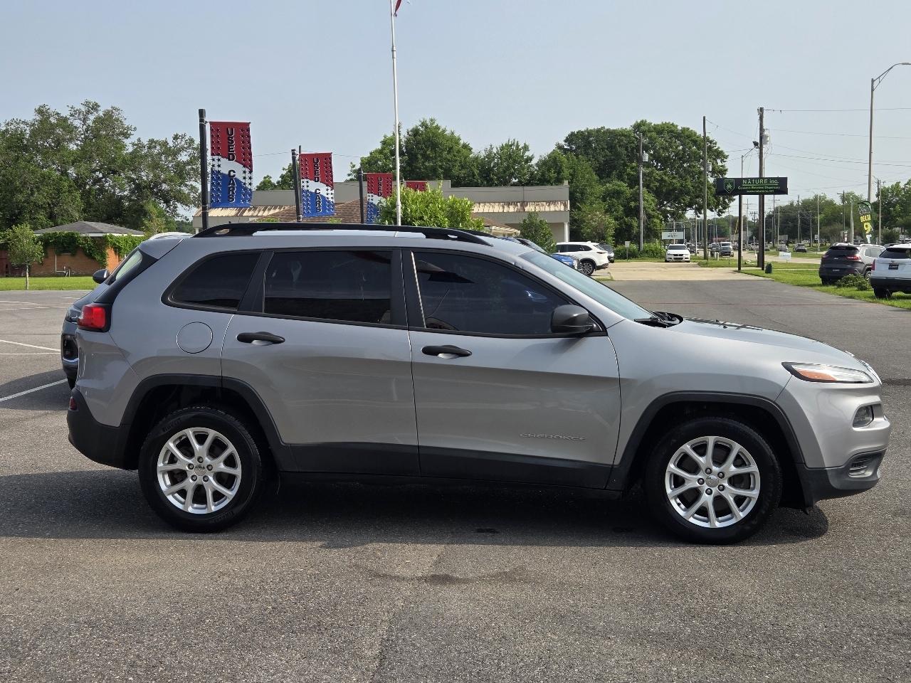 Jeep Cherokee FWD 4dr Sport 2016