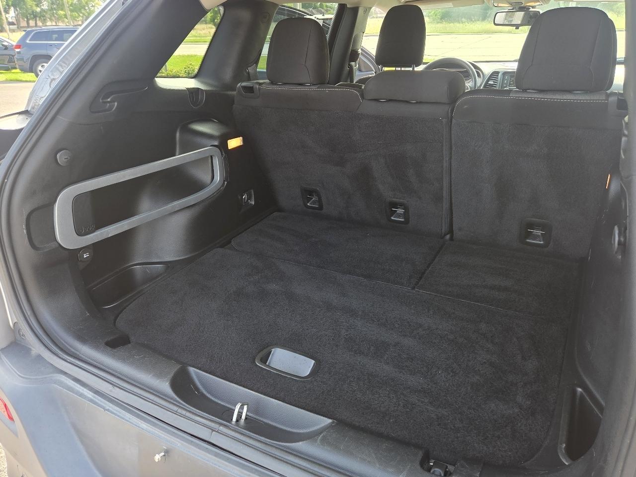 Jeep Cherokee FWD 4dr Sport 2016