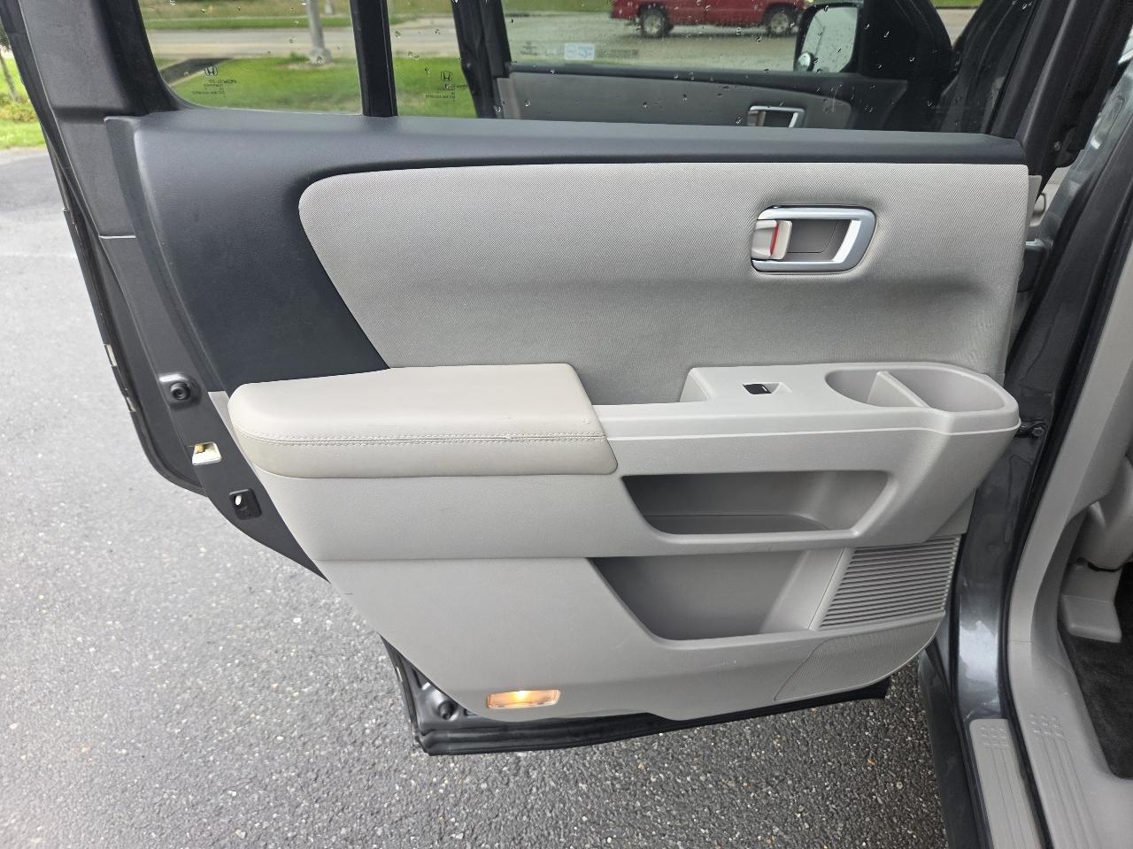 Honda Pilot 2WD 4dr EX 2011