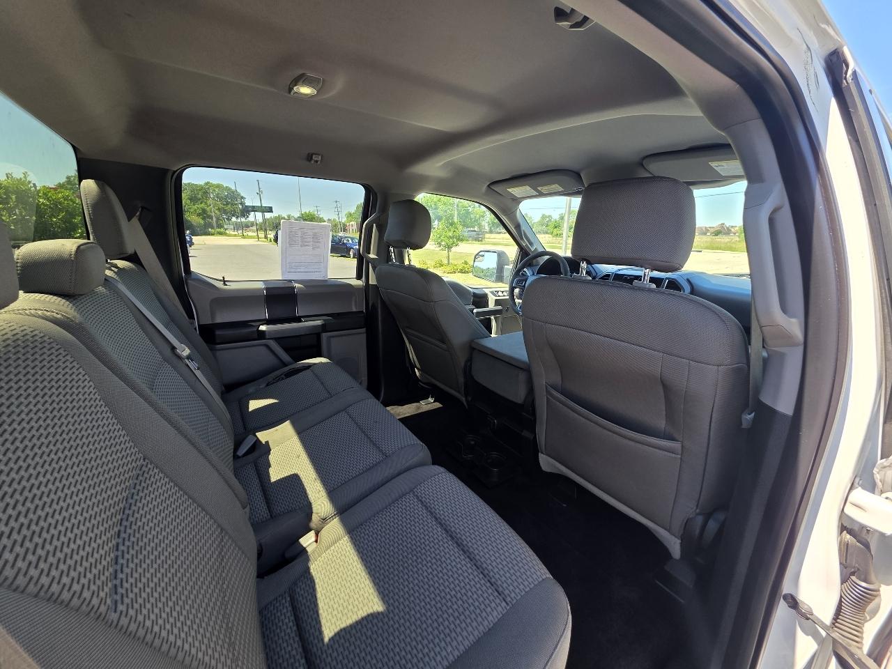 Ford F-150 2WD SuperCrew 150" XLT 2015
