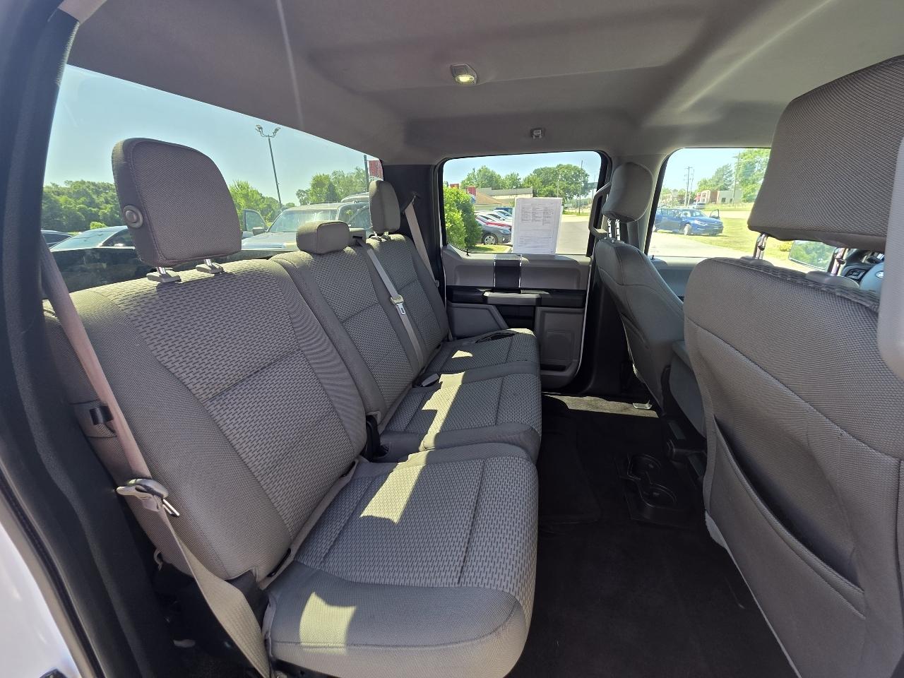 Ford F-150 2WD SuperCrew 150" XLT 2015