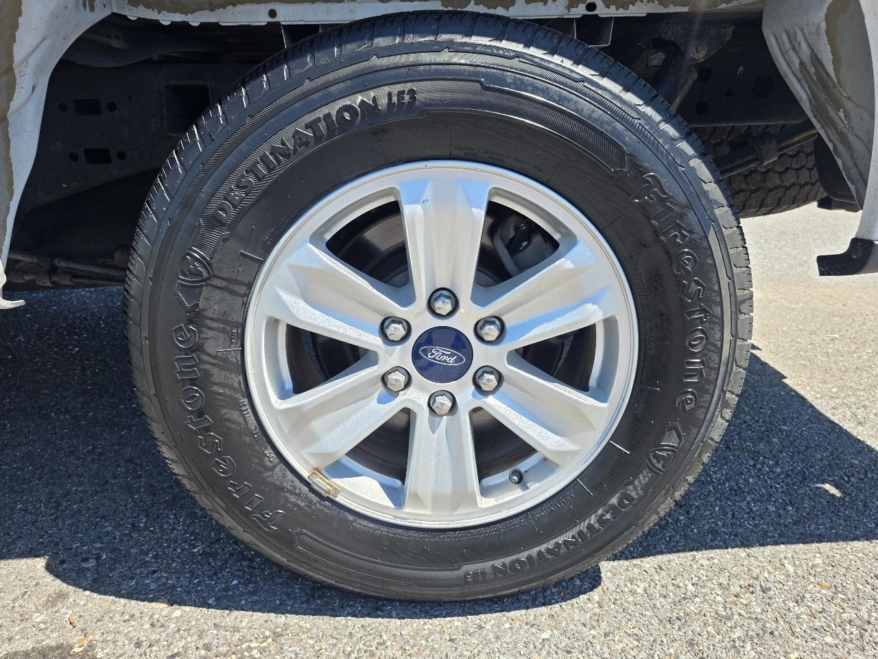 Ford F-150 2WD SuperCrew 150" XLT 2015