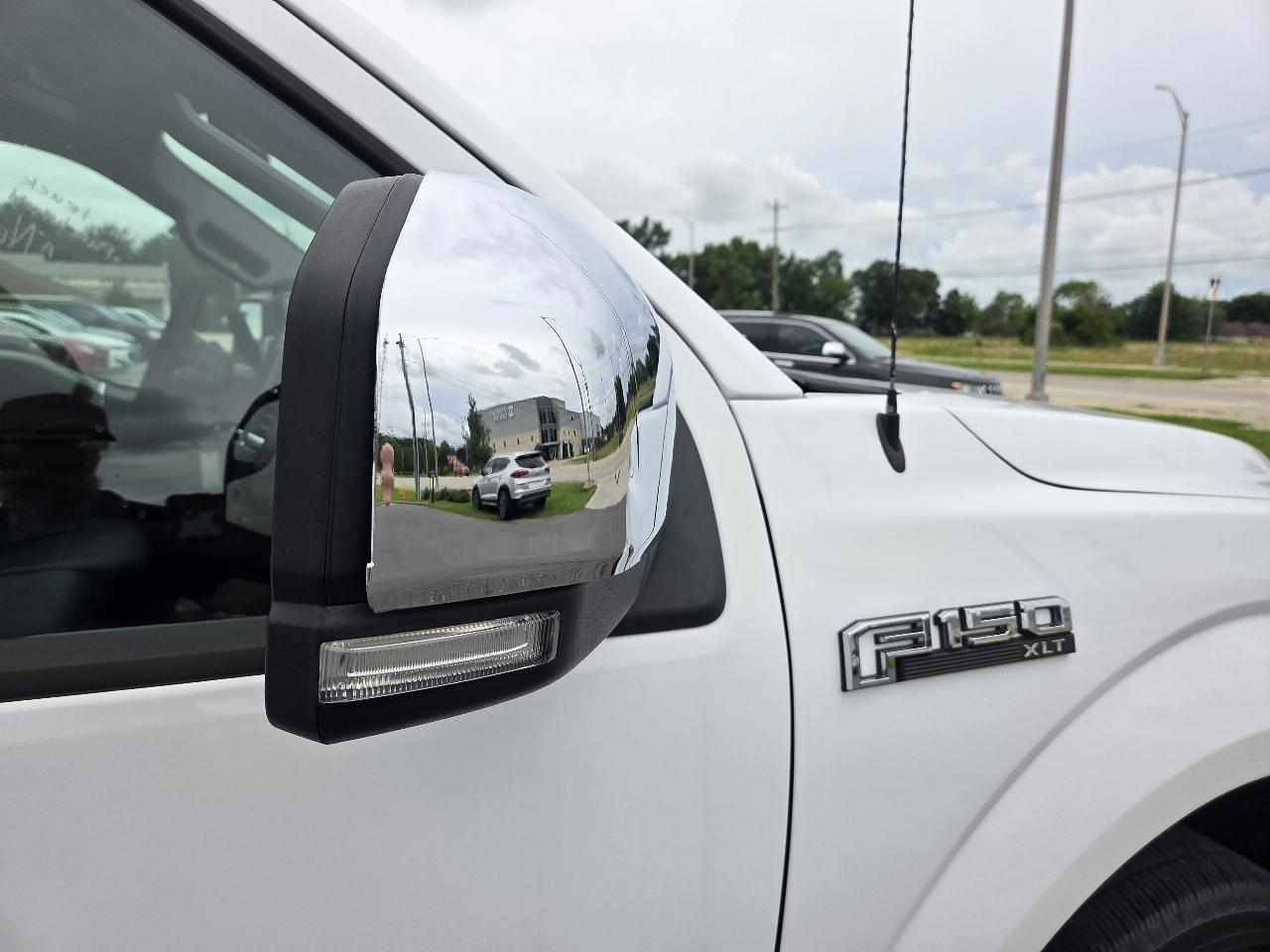 Ford F-150 2WD SuperCrew 157" XLT 2015