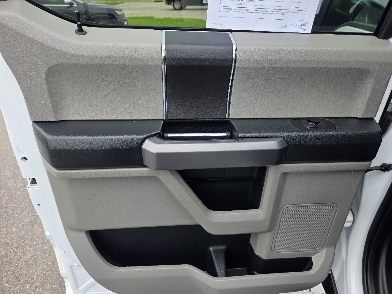 Ford F-150 2WD SuperCrew 157" XLT 2015