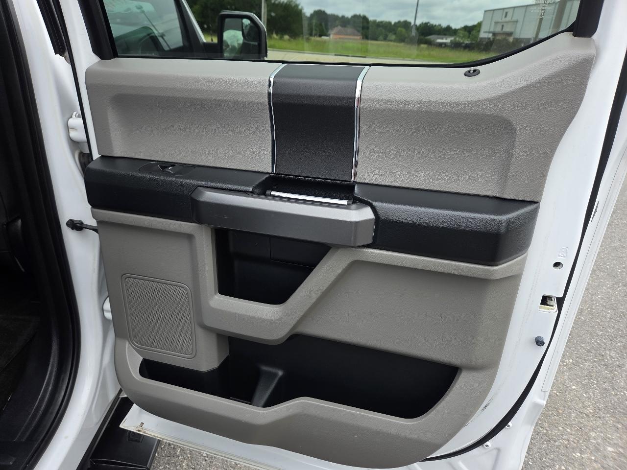 Ford F-150 2WD SuperCrew 157" XLT 2015