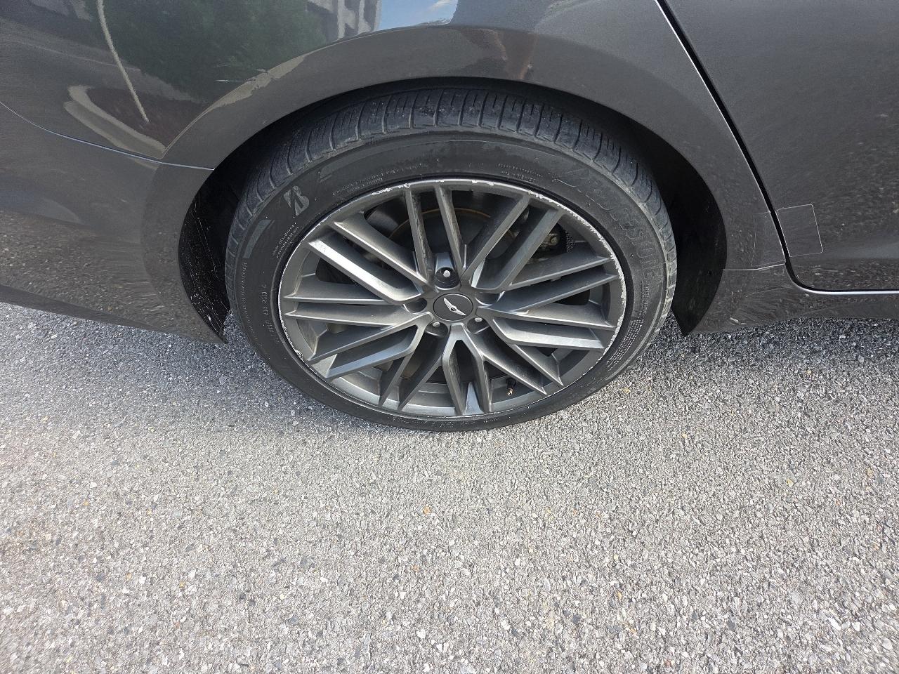 Genesis G70 2.0T Advanced RWD 2019