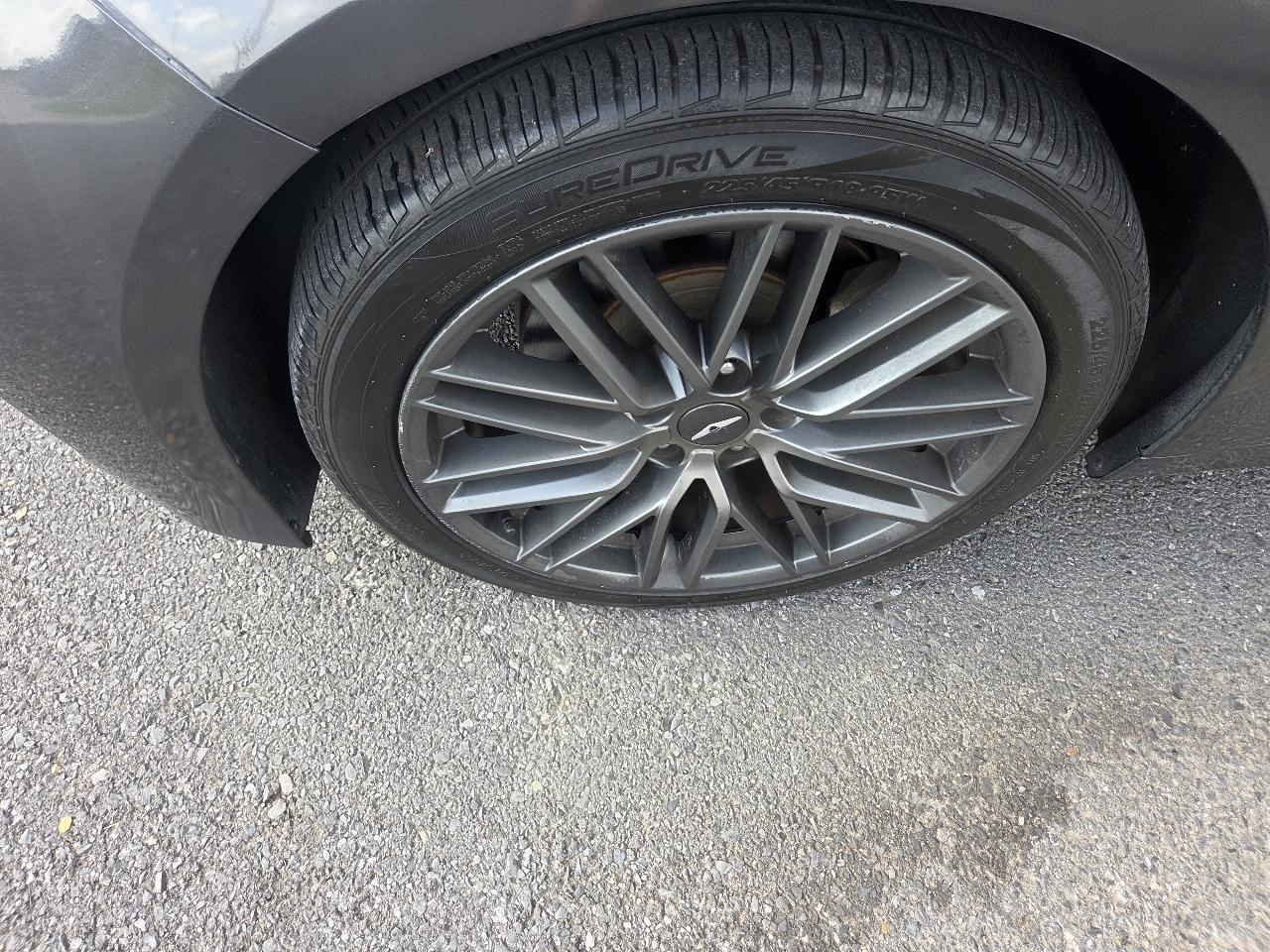 Genesis G70 2.0T Advanced RWD 2019