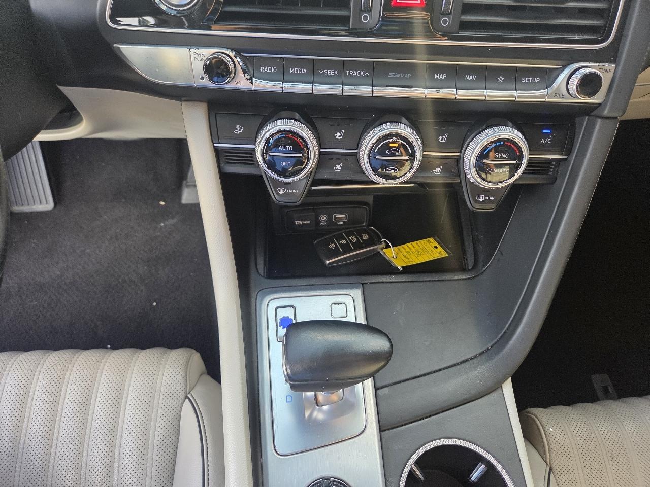 Genesis G70 2.0T Advanced RWD 2019