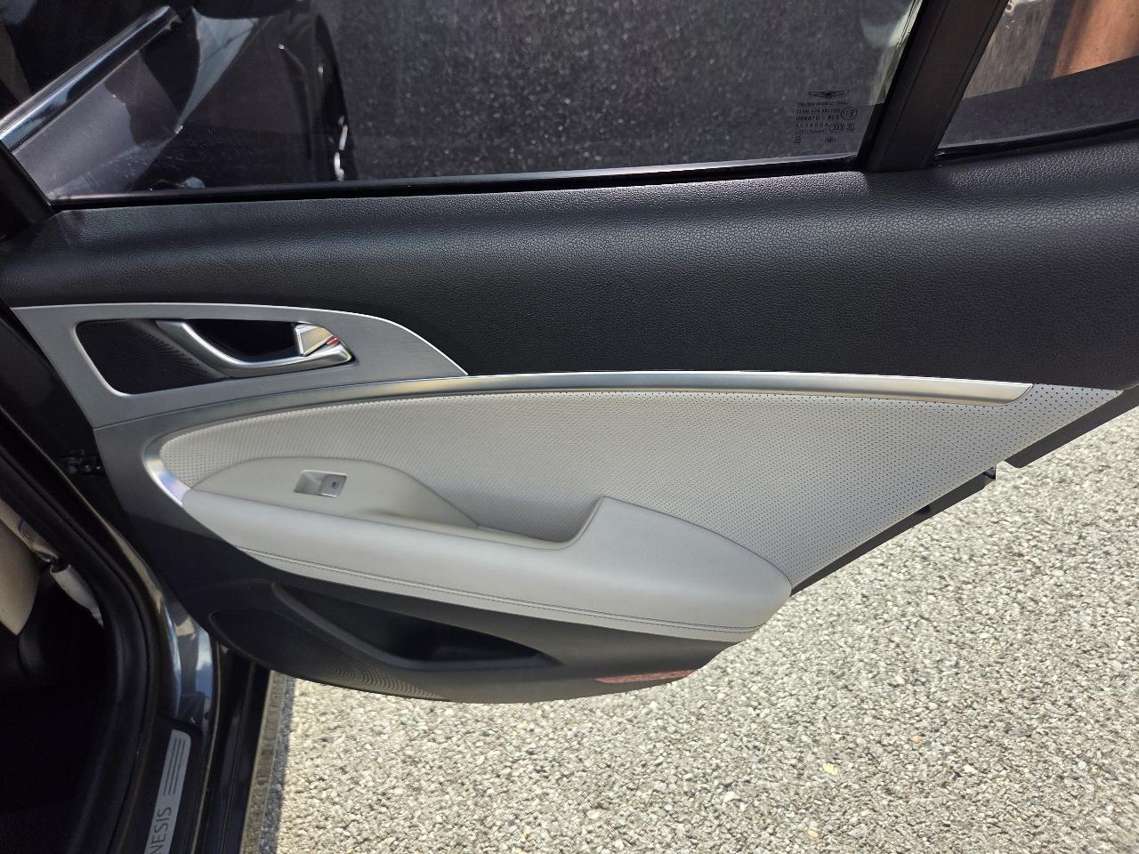 Genesis G70 2.0T Advanced RWD 2019