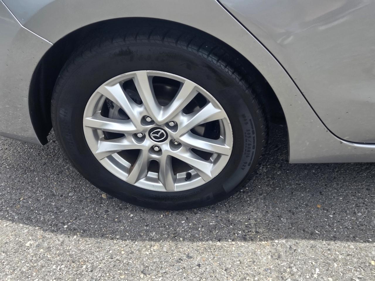 Mazda MAZDA3 4dr Sdn Auto i Touring 2015