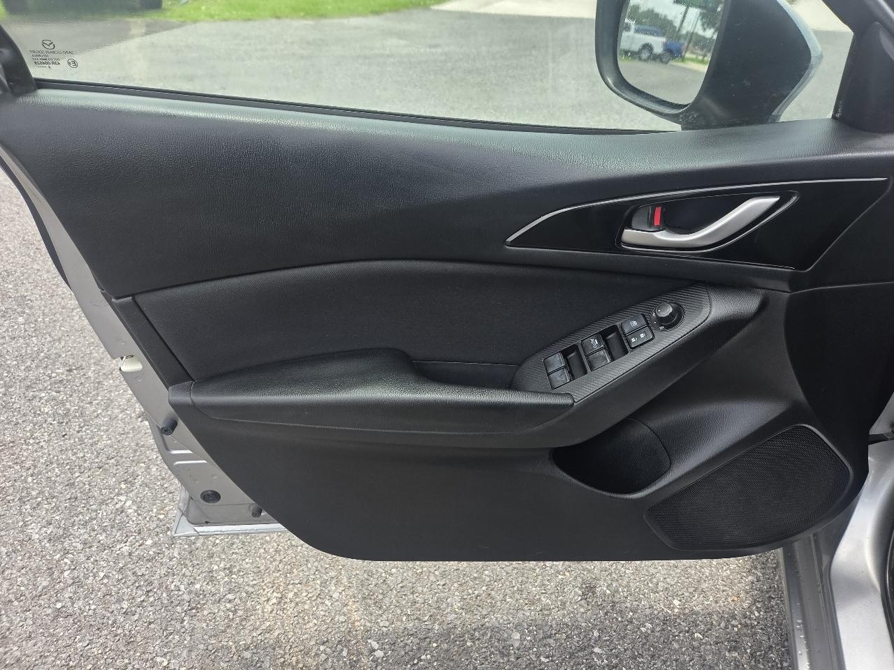 Mazda MAZDA3 4dr Sdn Auto i Touring 2015