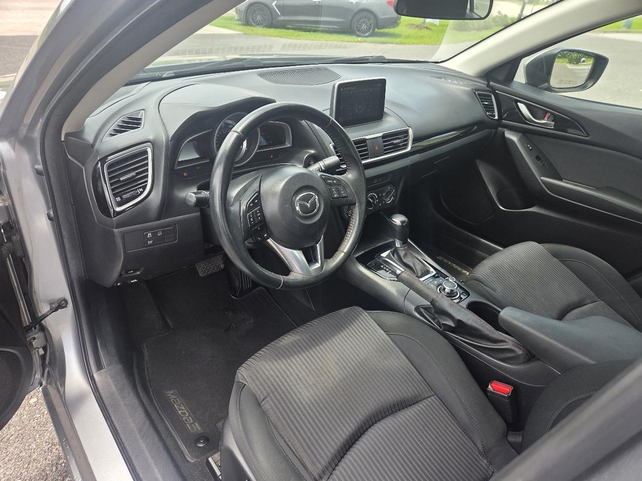 Mazda MAZDA3 4dr Sdn Auto i Touring 2015