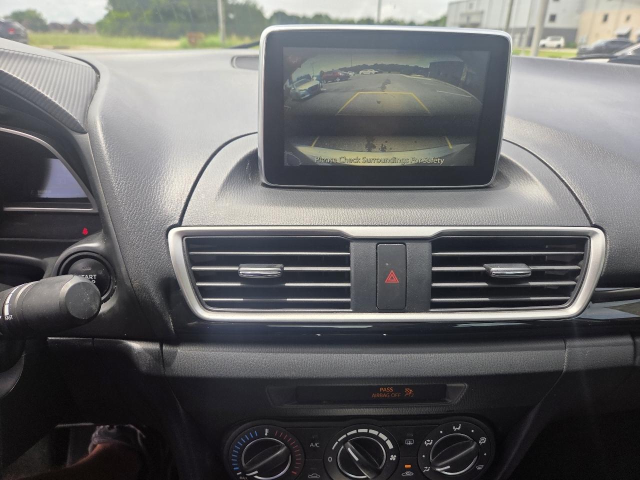 Mazda MAZDA3 4dr Sdn Auto i Touring 2015