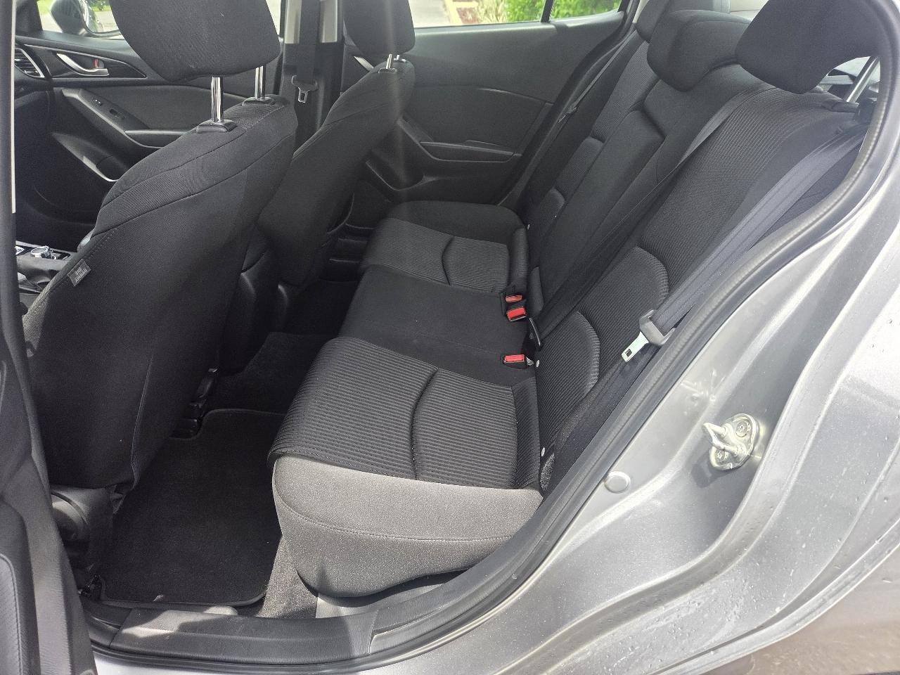 Mazda MAZDA3 4dr Sdn Auto i Touring 2015
