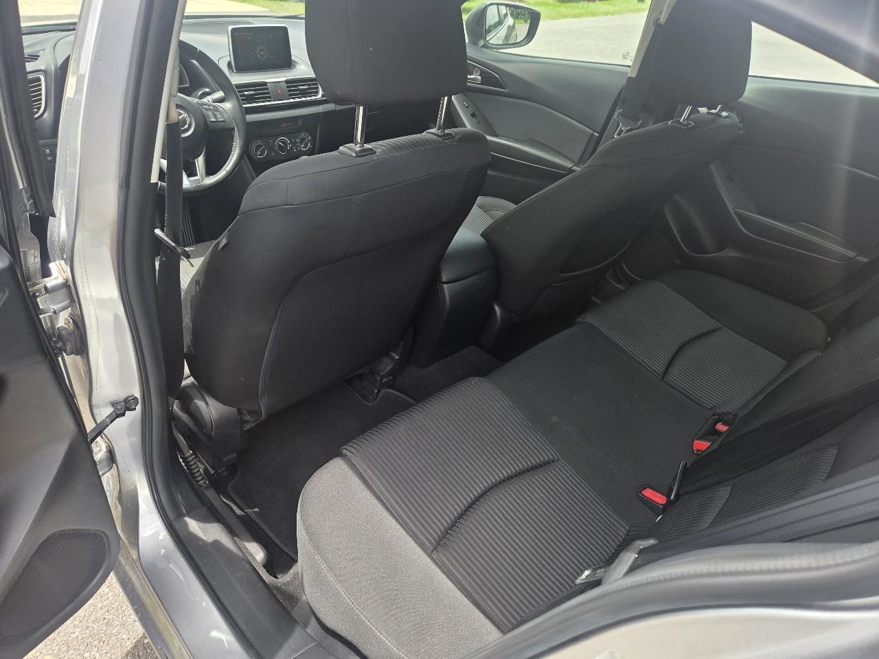 Mazda MAZDA3 4dr Sdn Auto i Touring 2015