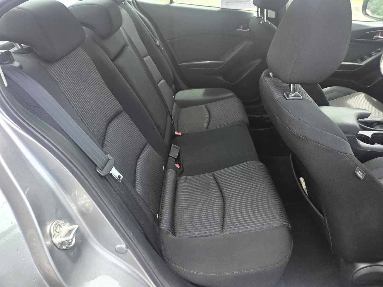 Mazda MAZDA3 4dr Sdn Auto i Touring 2015