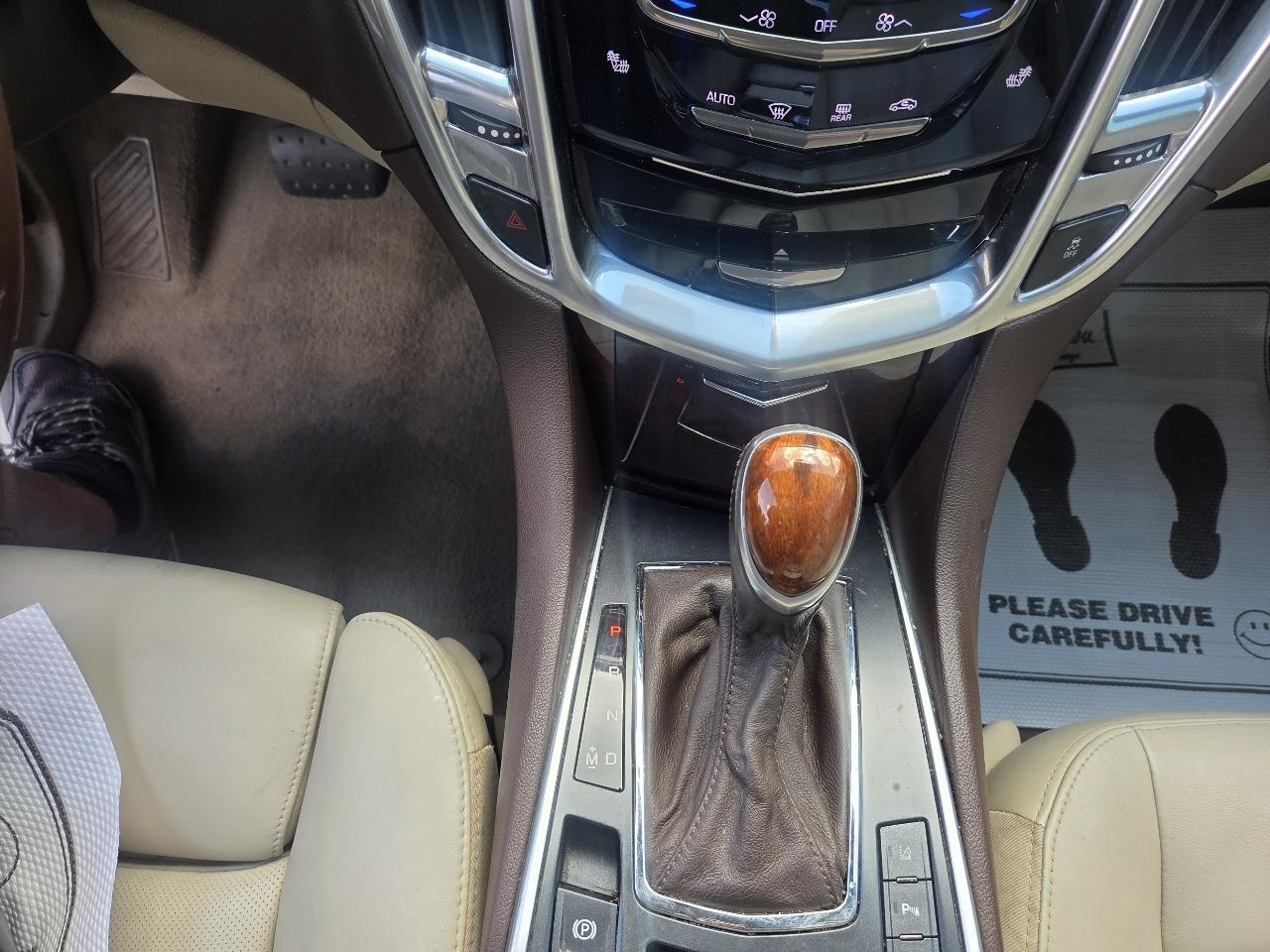 Cadillac SRX FWD 4dr Luxury Collection 2015