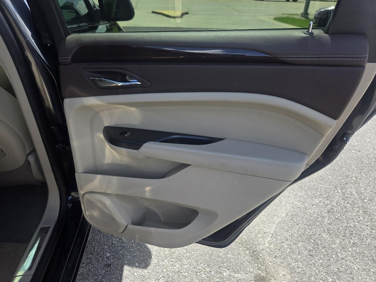 Cadillac SRX FWD 4dr Luxury Collection 2015