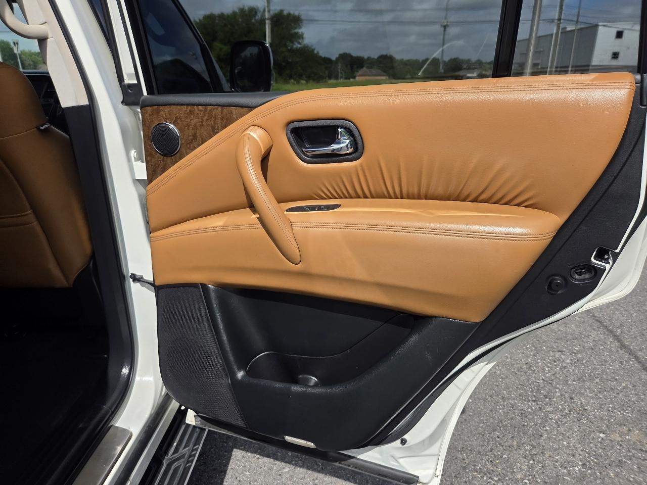 Infiniti QX80 2WD 4dr 2016