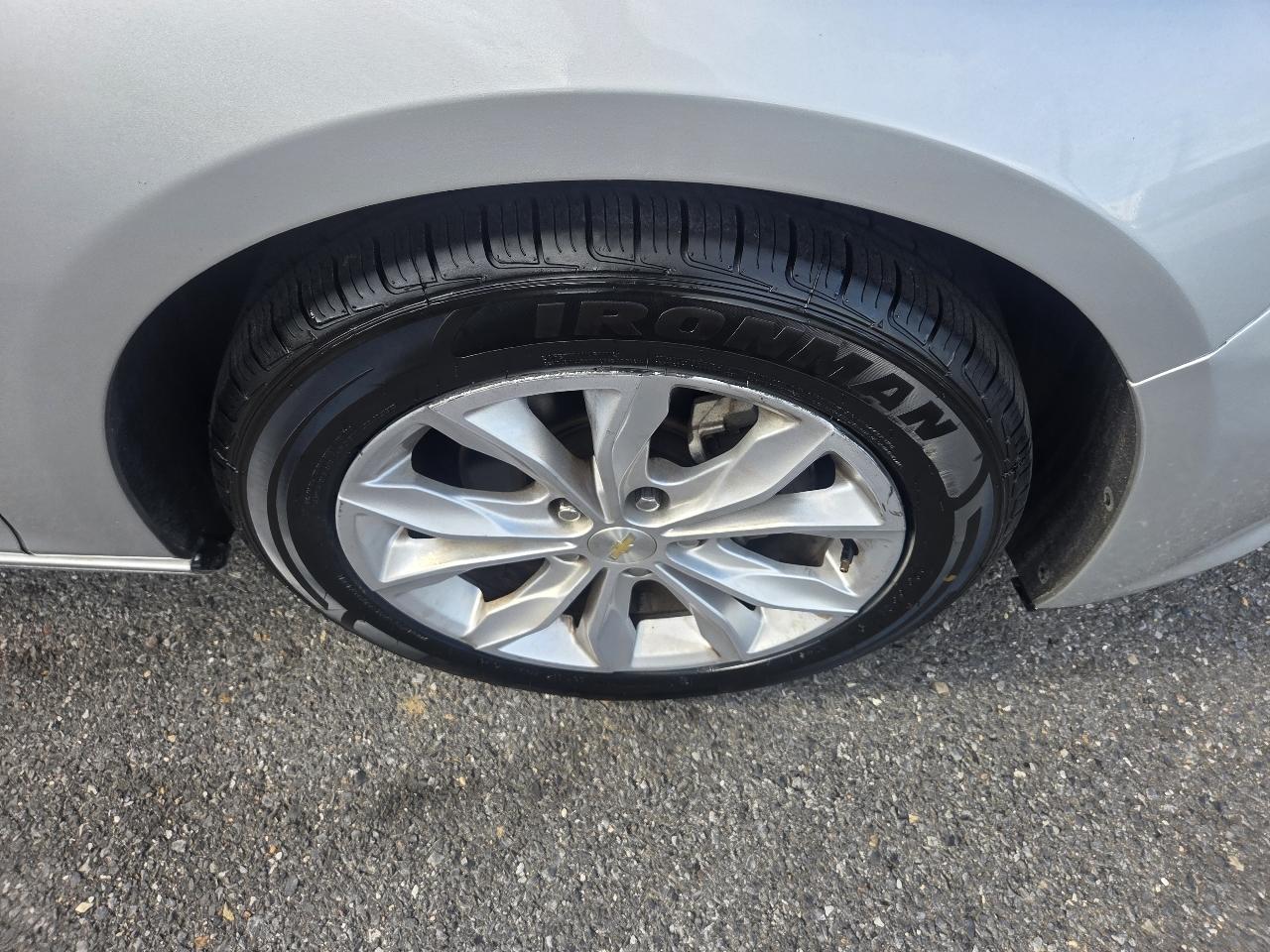 Chevrolet Malibu 4dr Sdn LT 2022