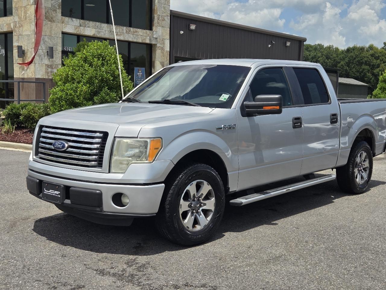 Ford F-150 2WD SuperCrew 145" XLT 2011
