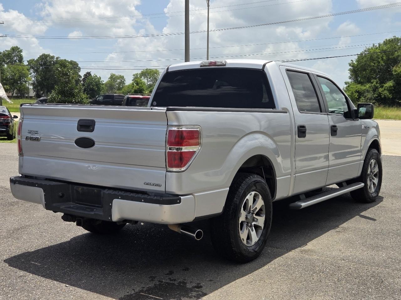 Ford F-150 2WD SuperCrew 145" XLT 2011