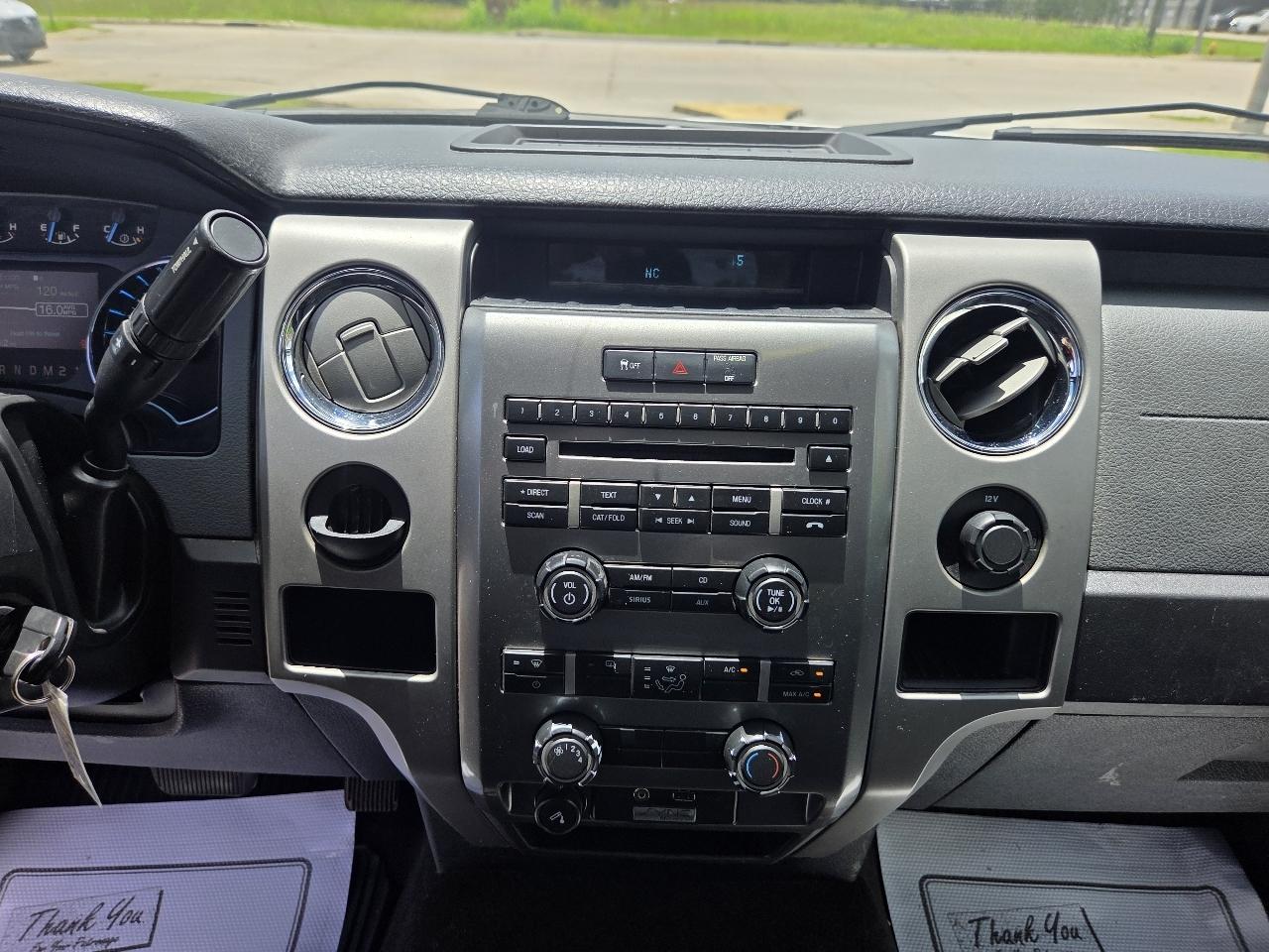 Ford F-150 2WD SuperCrew 145" XLT 2011