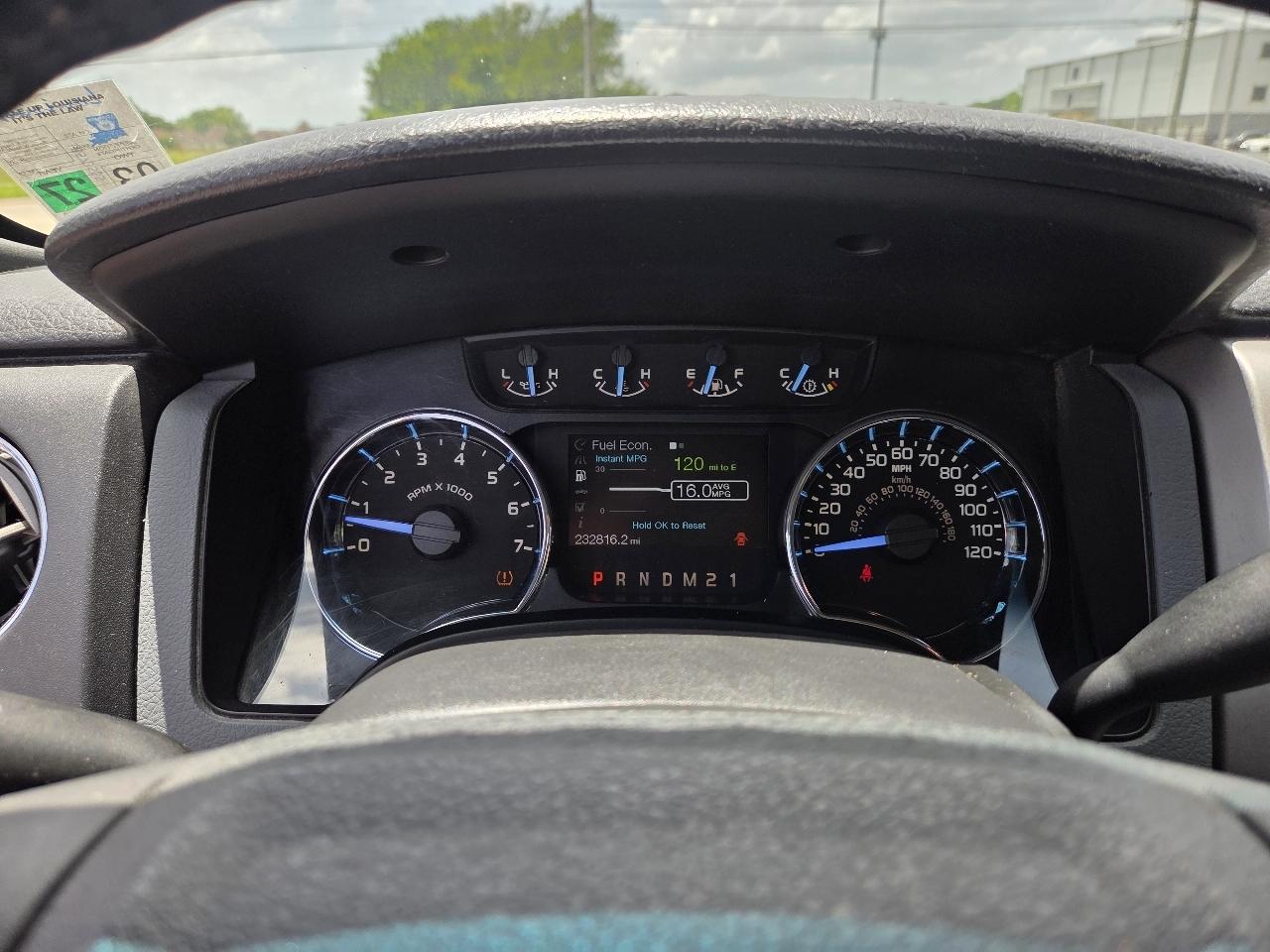 Ford F-150 2WD SuperCrew 145" XLT 2011