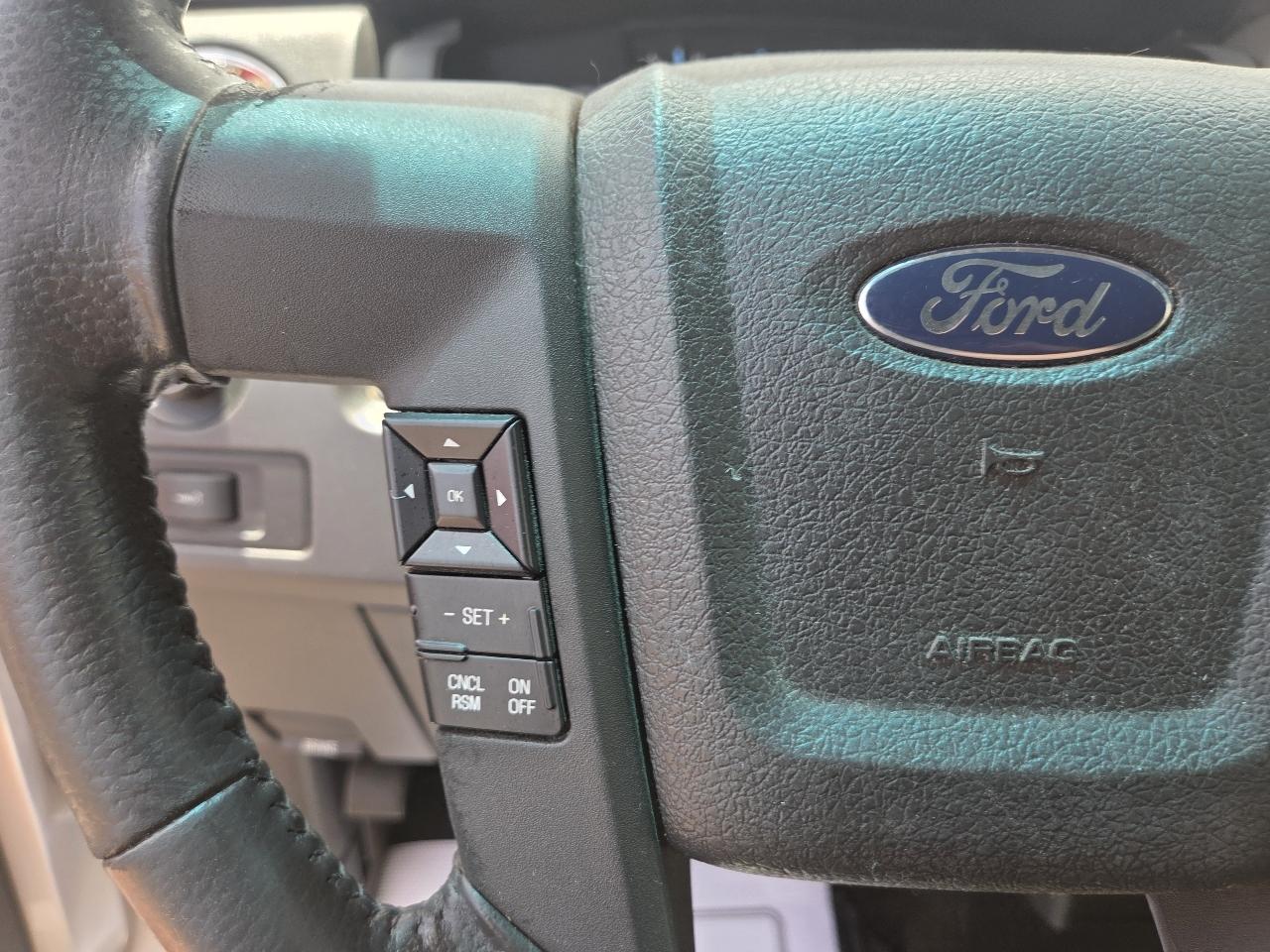 Ford F-150 2WD SuperCrew 145" XLT 2011
