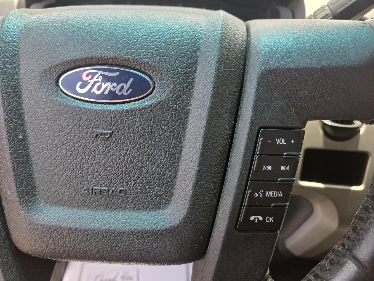 Ford F-150 2WD SuperCrew 145" XLT 2011