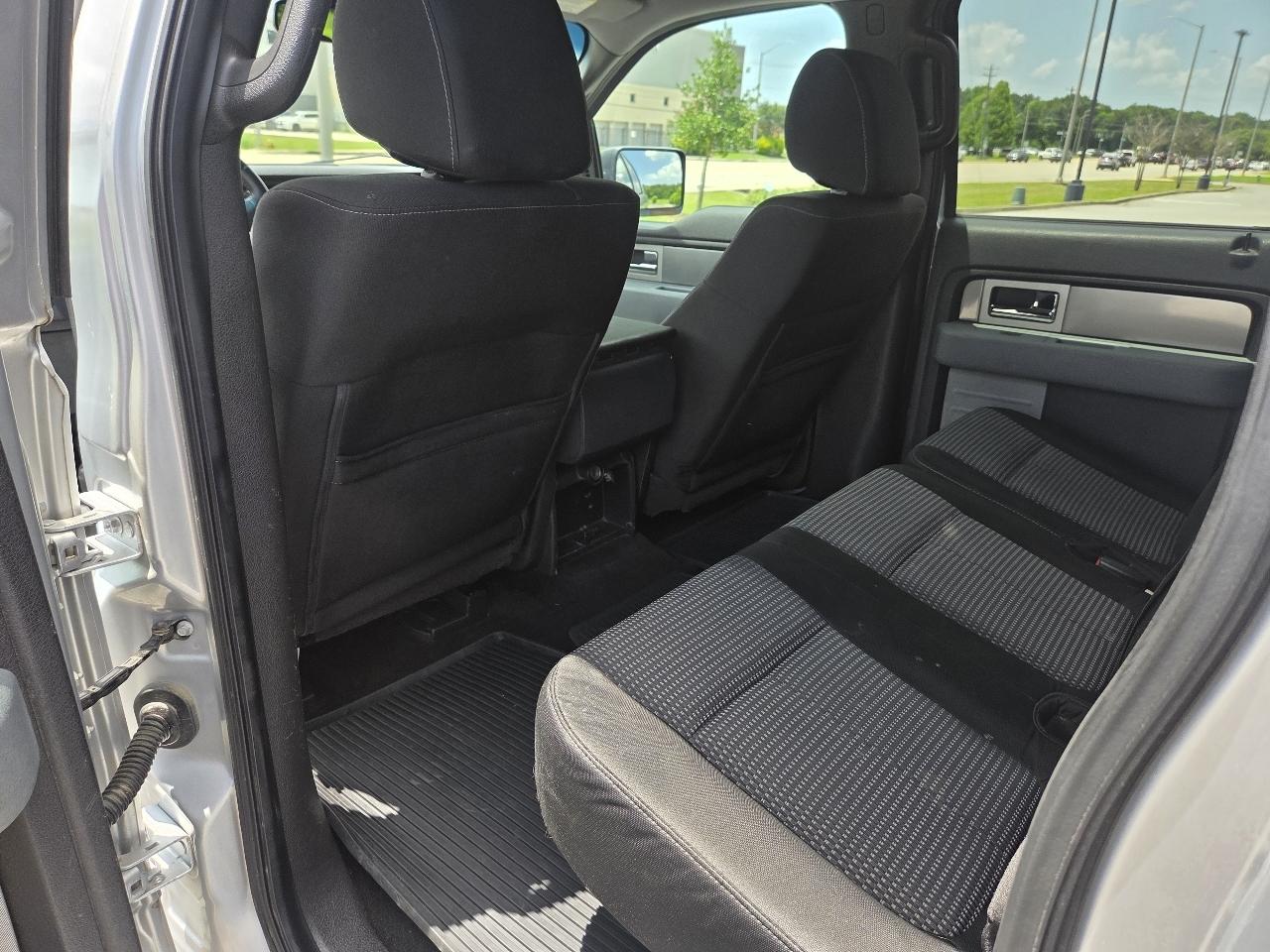 Ford F-150 2WD SuperCrew 145" XLT 2011