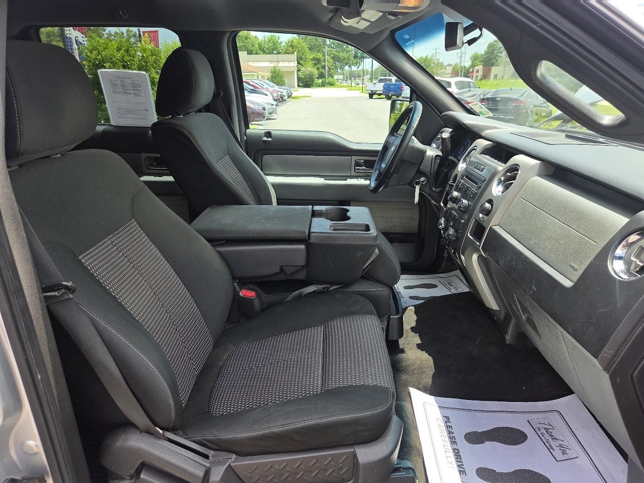Ford F-150 2WD SuperCrew 145" XLT 2011