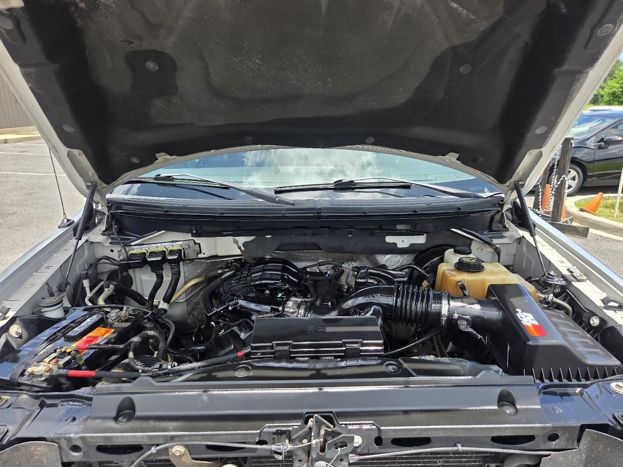 Ford F-150 2WD SuperCrew 145" XLT 2011